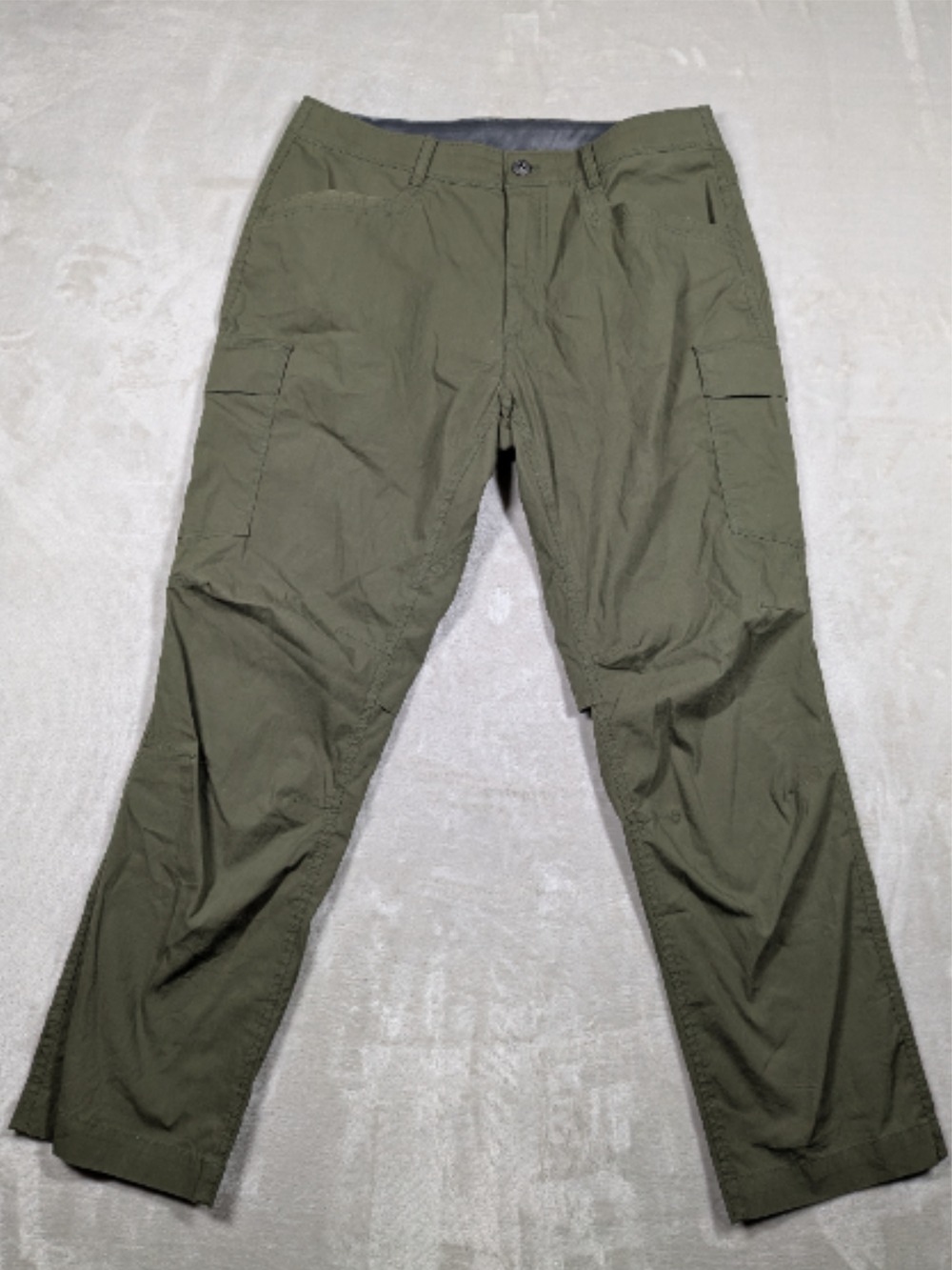 Eddie Bauer Mens 34x30 Green Stretch Ranger Cargo Pants Water Repellent Hiking